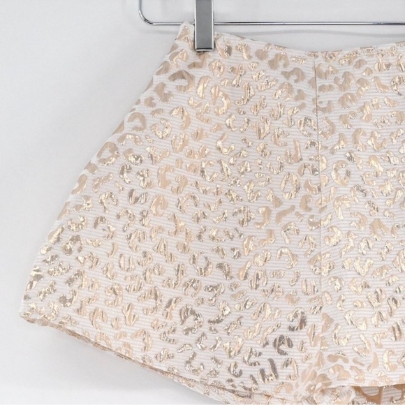 Pretty Little Thing Gold Foil Animal Print Shorts - Picture 5 of 7
